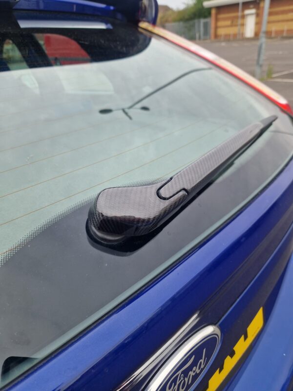 Focus MK2 Rear Windscreen Wiper Cover in Real Carbon Fibre
